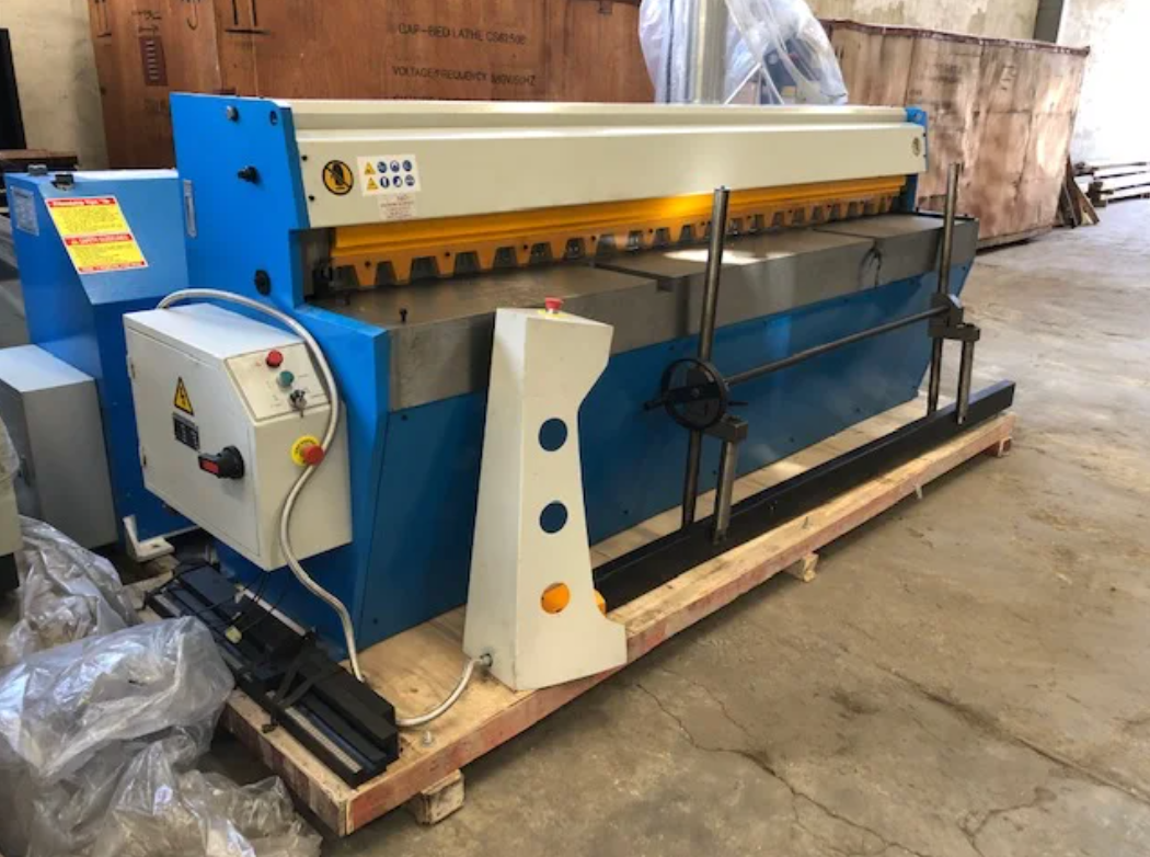 2500x3.2mm Guillotine